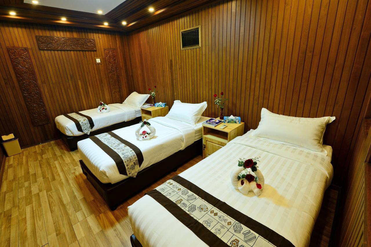 Backpacker Hostel (Adults Only) Rangun Kültér fotó