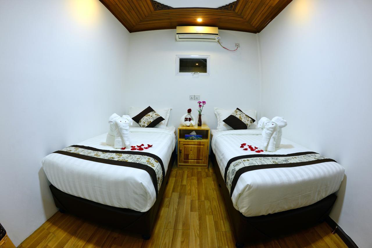 Backpacker Hostel (Adults Only) Rangun Kültér fotó