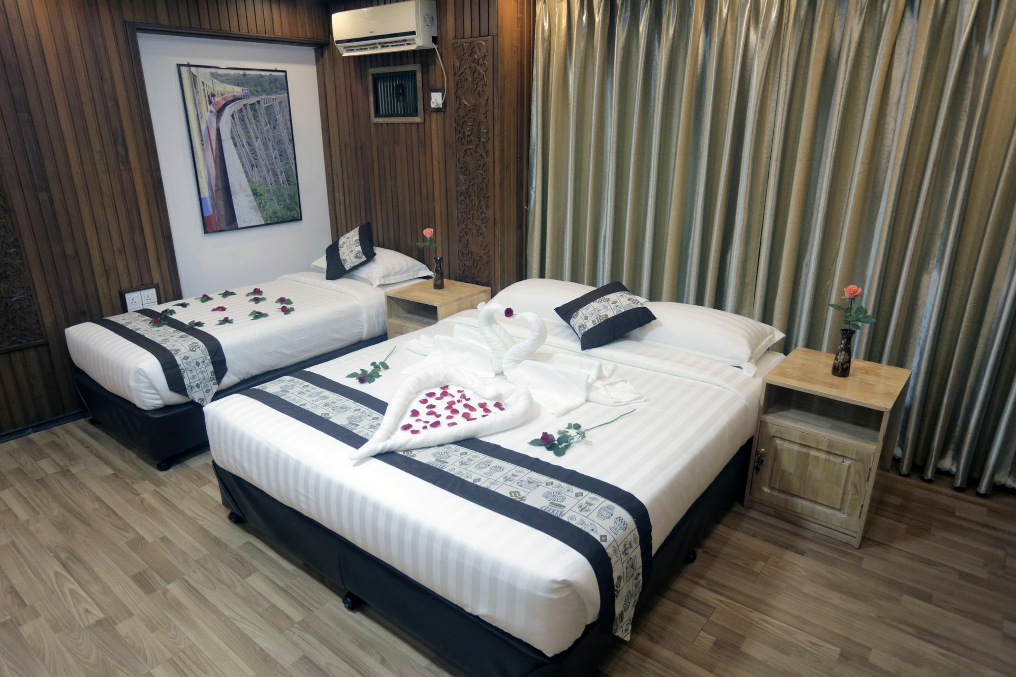 Backpacker Hostel (Adults Only) Rangun Kültér fotó